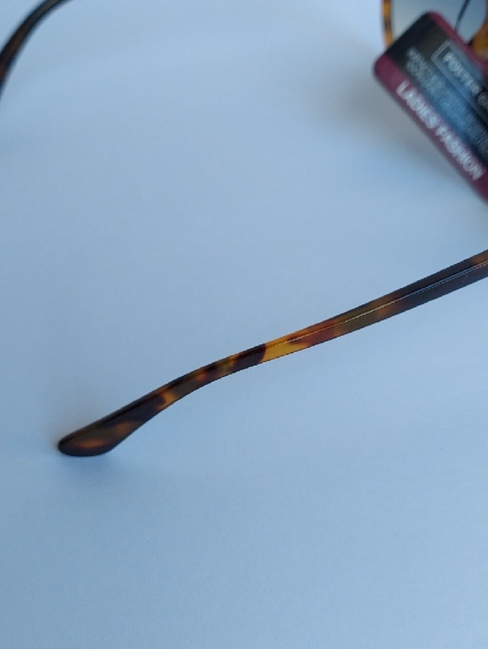 Foster Grant Tortoise Shell Sunglasses with Gold Bridge and Gradient Lenses - Picture 6 of 7